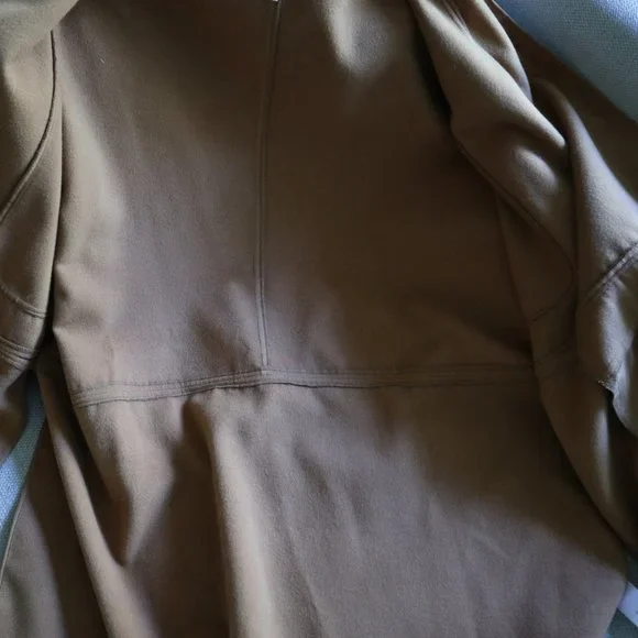 Joan Rivers Cape - Picture 6 of 12